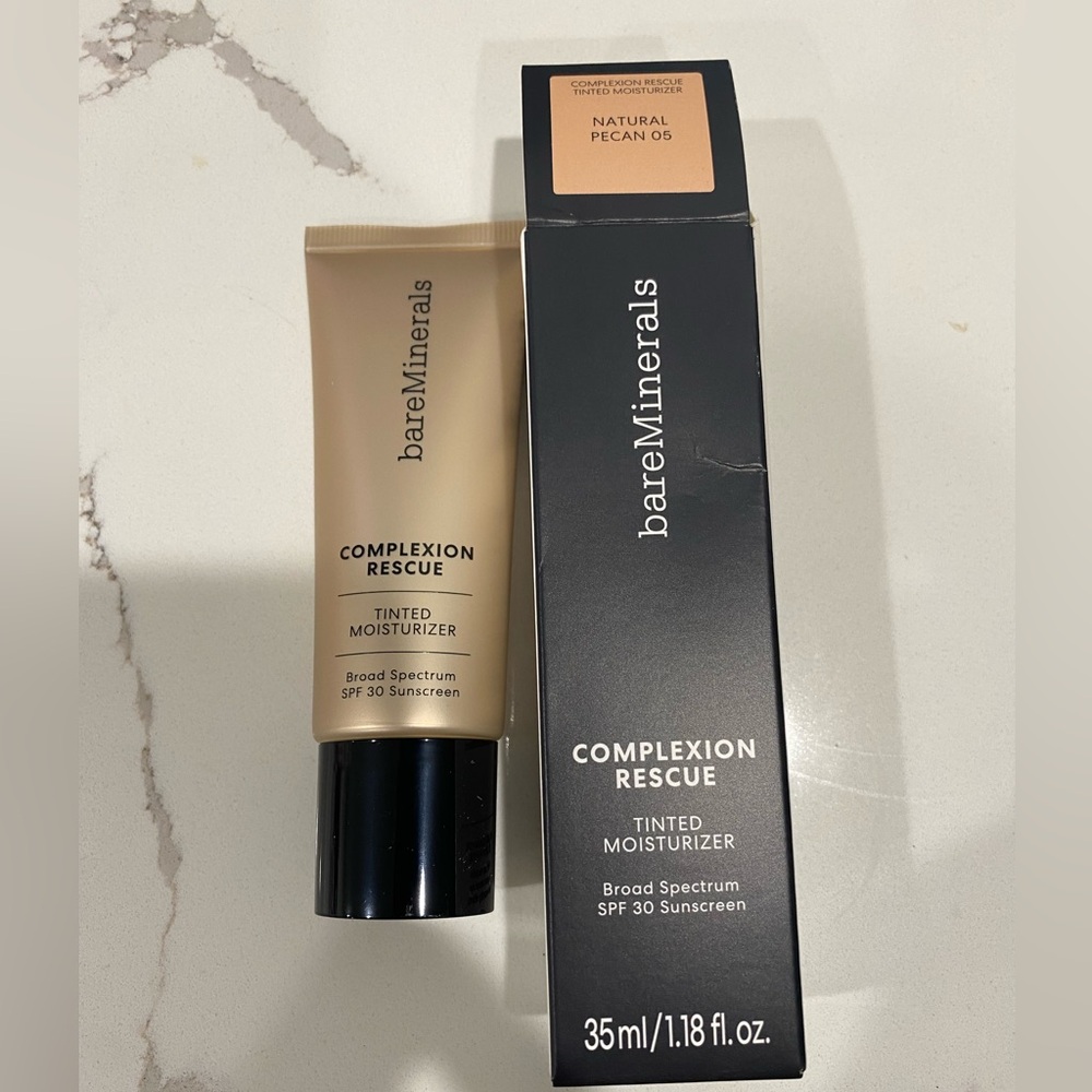 BareMinerals COMPLEXION RESCUE® TINTED MOISTURIZER (Natural pecan 05) new sealed